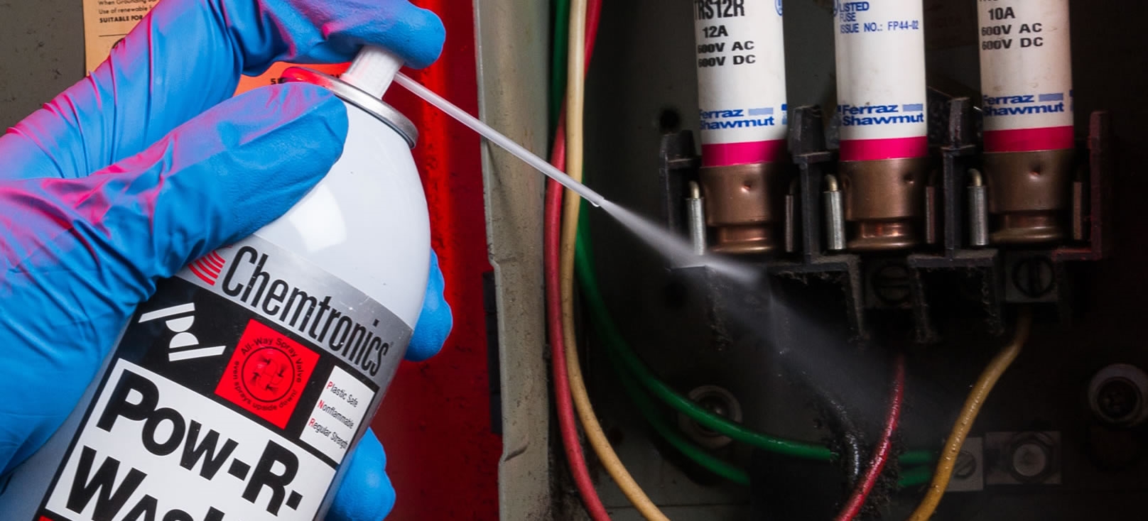 ¿Qué se puede utilizar como limpiador de contactos eléctricos? - Banner
